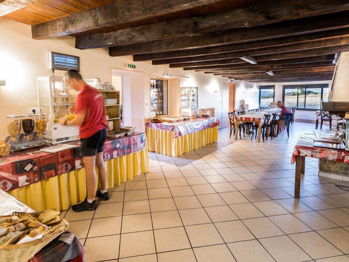 Courpiere Les Quatre Vents酒店 外观 照片